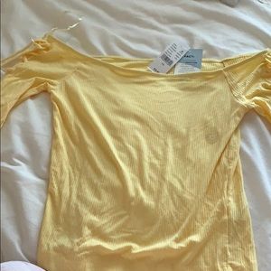 Cute Off the shoulder baby yellow ribbed shirt